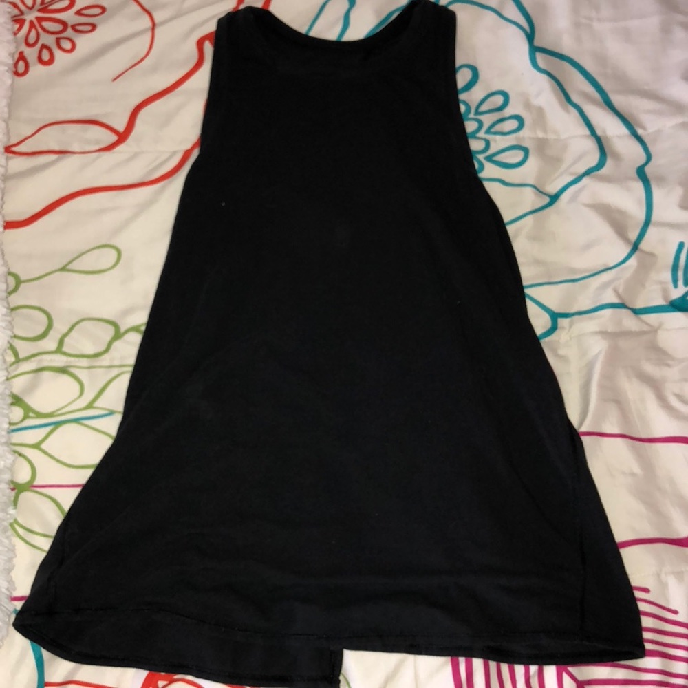 Black lululemon tank top